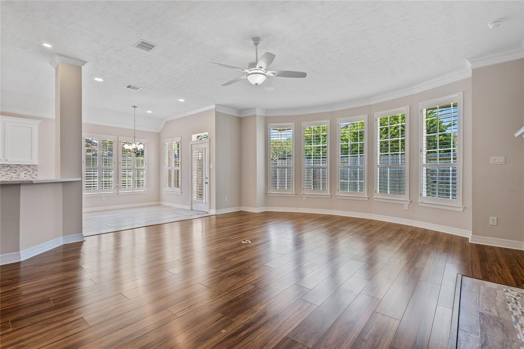 2723 N Strathford Lane, Kingwood, Texas image 7