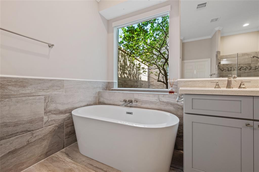 2723 N Strathford Lane, Kingwood, Texas image 18