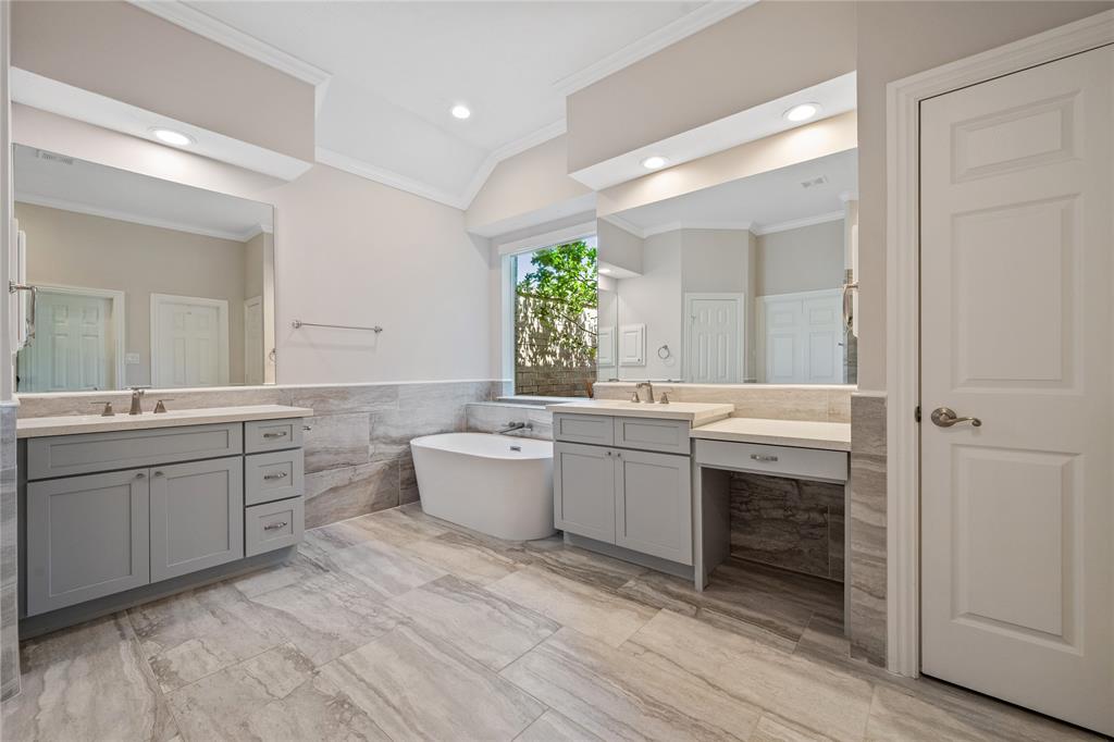 2723 N Strathford Lane, Kingwood, Texas image 17