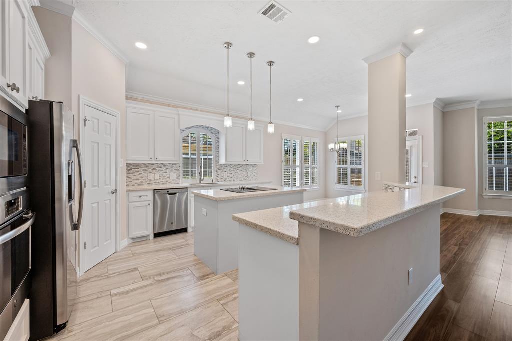 2723 N Strathford Lane, Kingwood, Texas image 10