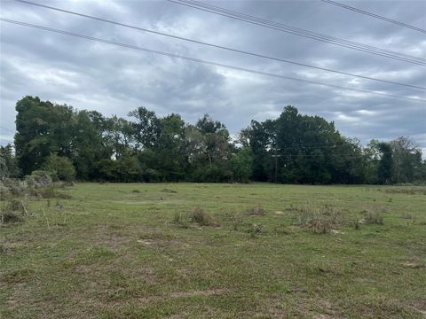 Photo of 9 County Road 166, Iola, TX 77861 (MLS # 54941132) Photo of 9 County Road 166, Iola, TX 77861 (MLS # 54941132)