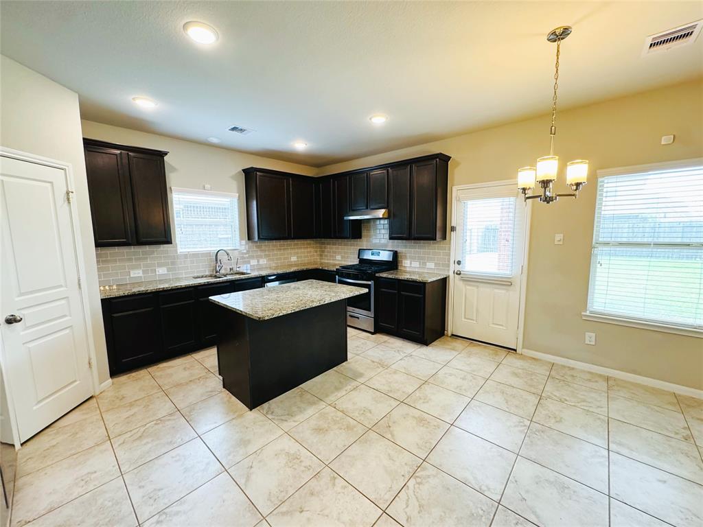 1528 Nacogdoches Valley Dr Dr, League City, Texas image 11