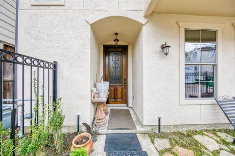 Photo of 6310 Hamman Street #D, Houston, TX 77007 (MLS # 44207677)