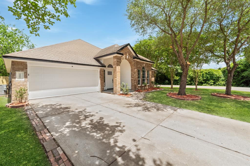 22902 Still Pond Drive, Tomball, Texas image 4