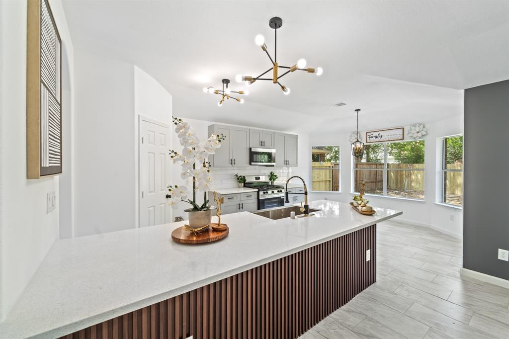 22902 Still Pond Drive, Tomball, Texas image 1