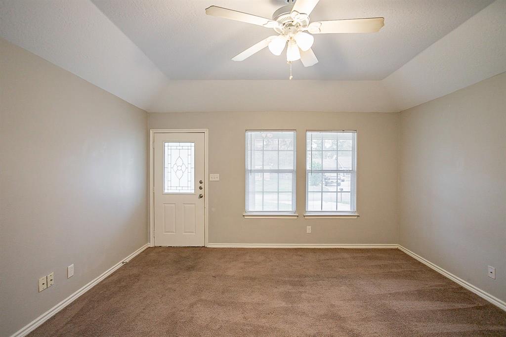 10586 Royal York Drive