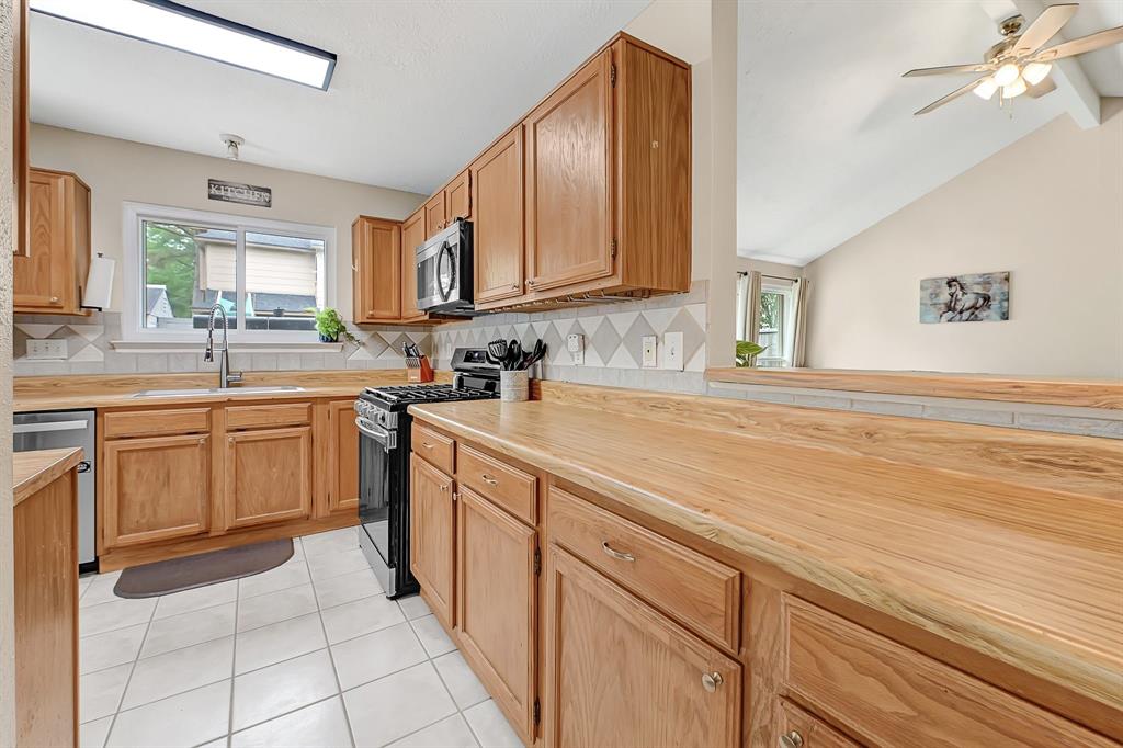 2539 Orion Drive, League City, Texas image 8