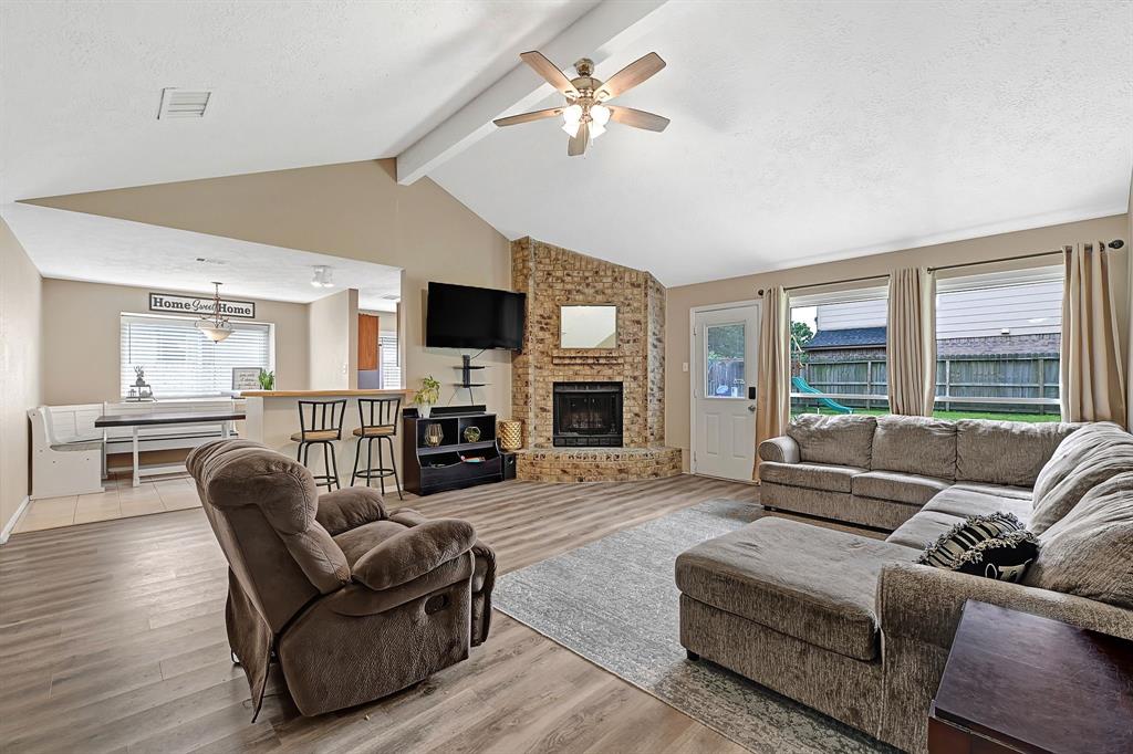 2539 Orion Drive, League City, Texas image 3