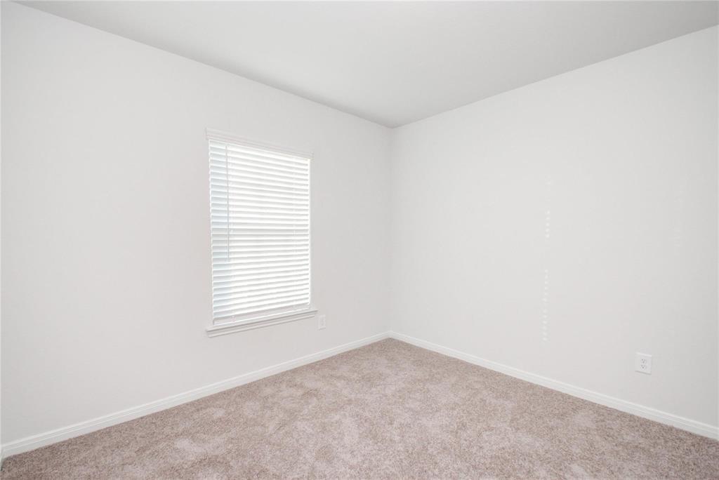 10699 Lost Maples Drive, Cleveland, Texas image 3