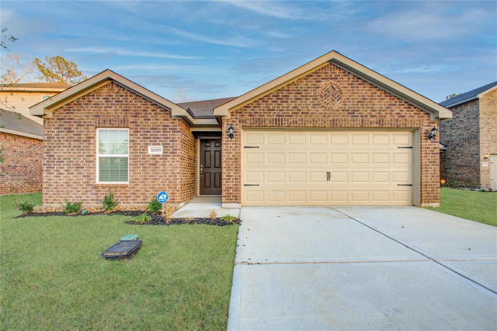 10699 Lost Maples Drive, Cleveland, Texas image 1