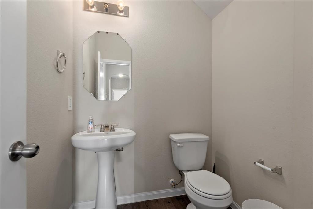 5639 Brooklyn Rose Drive, Rosharon, Texas image 33