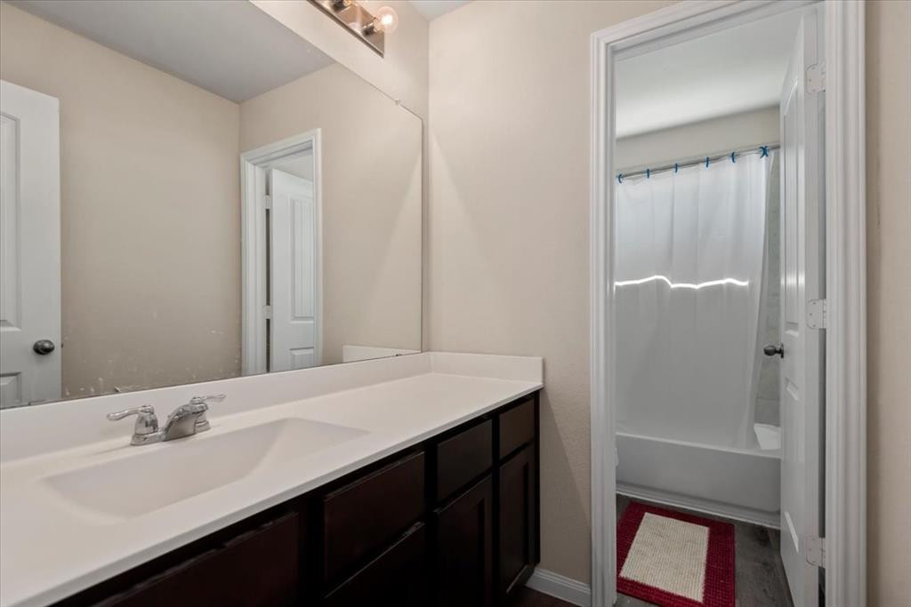 5639 Brooklyn Rose Drive, Rosharon, Texas image 43
