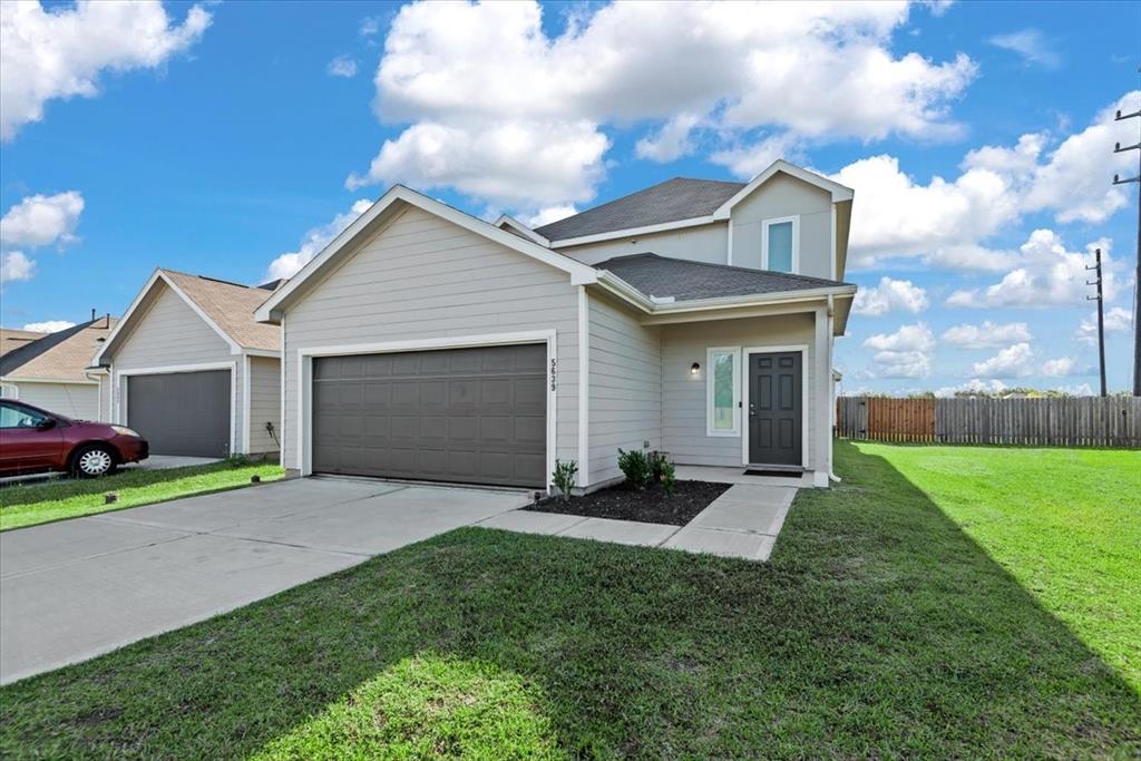 5639 Brooklyn Rose Drive, Rosharon, Texas image 2