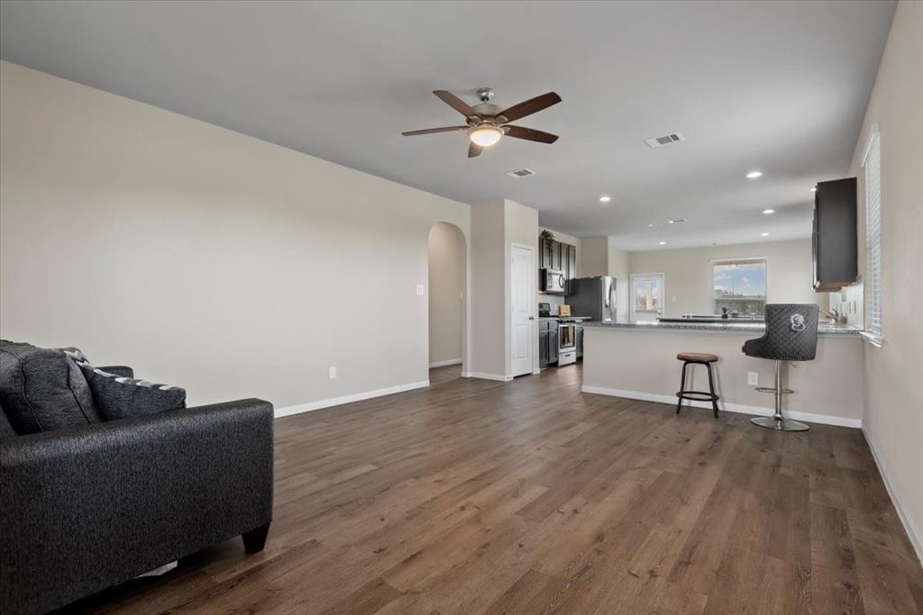 5639 Brooklyn Rose Drive, Rosharon, Texas image 12