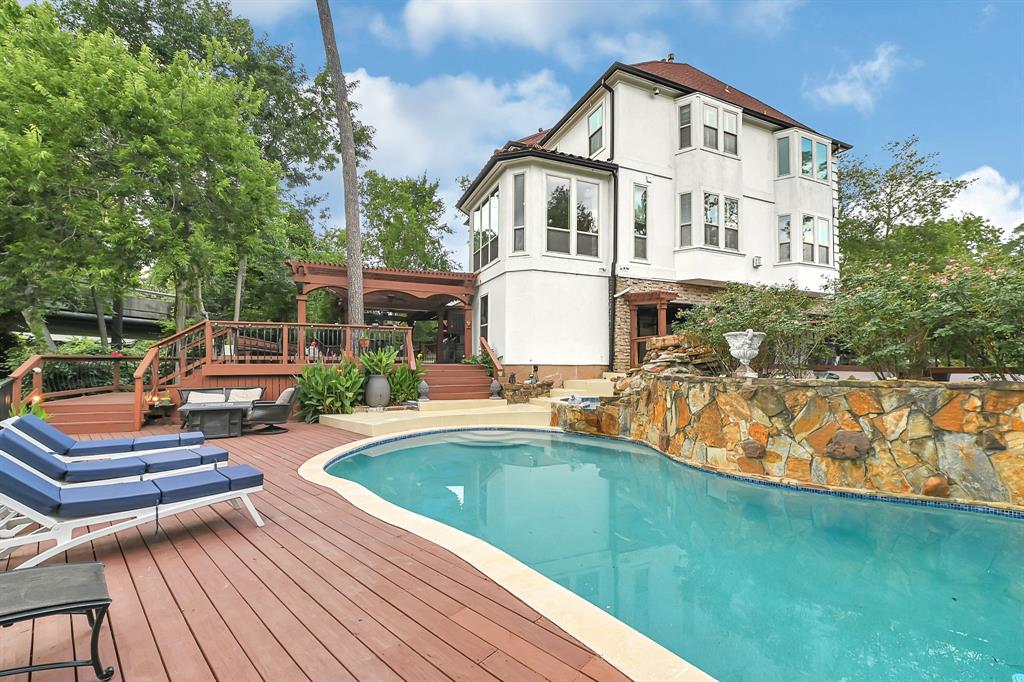 1 Magnolia Bend Drive