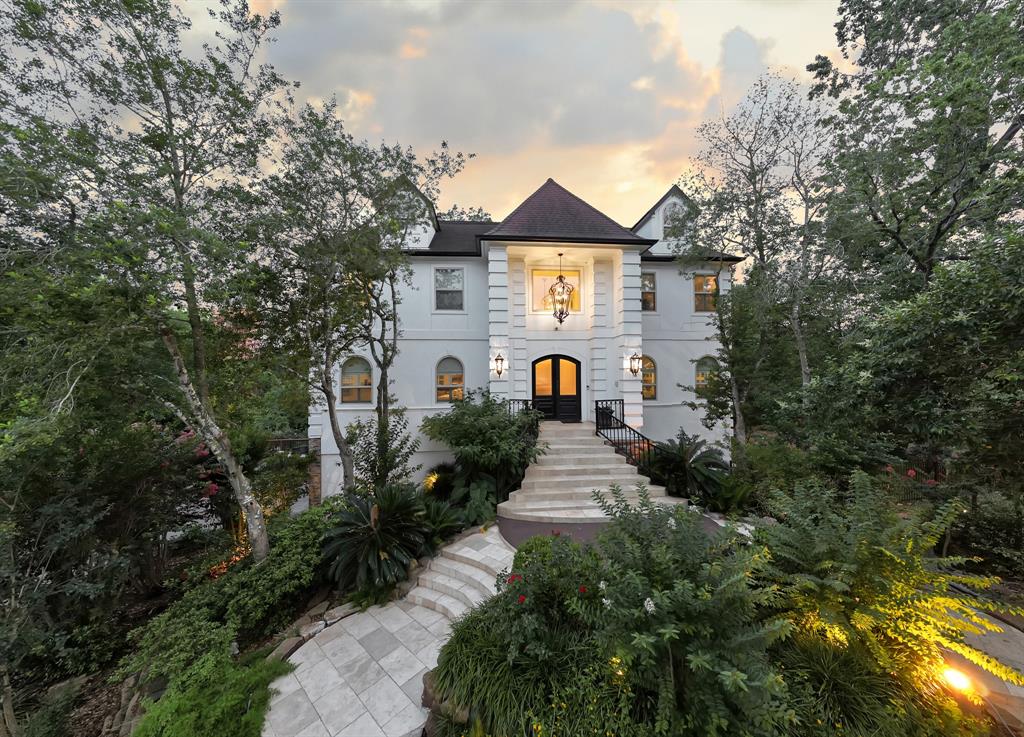 1 Magnolia Bend Drive