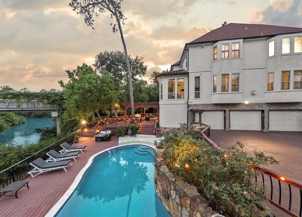 1 Magnolia Bend Drive