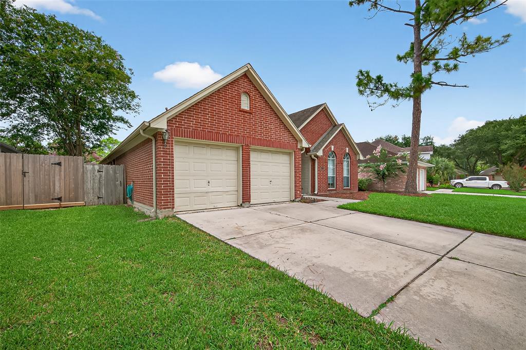 14015 Loch Creek Ct Court
