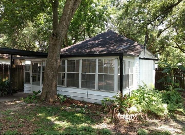 1120 W Robinson Street, Alvin, Texas image 19