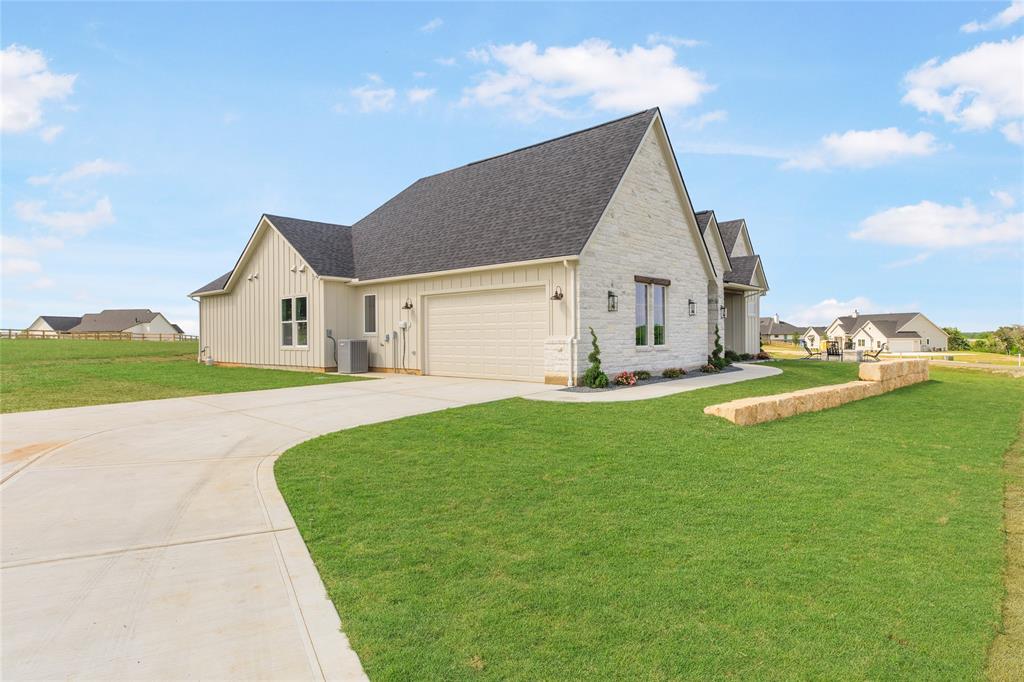 1355 Bluebonnet Ridge Drive, Chappell Hill, Texas image 4