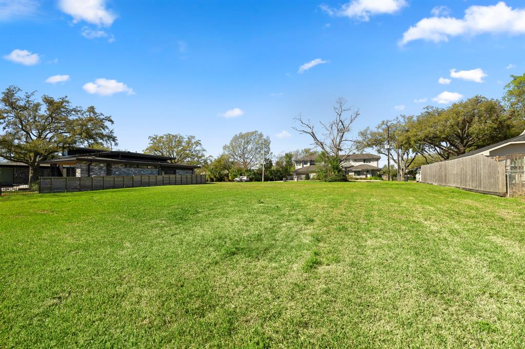 115 Capri Street, Sugar Land, Texas image 17