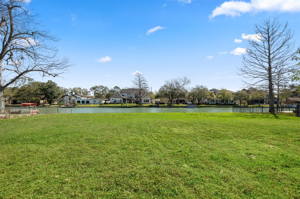 115 Capri Street, Sugar Land, Texas image 18