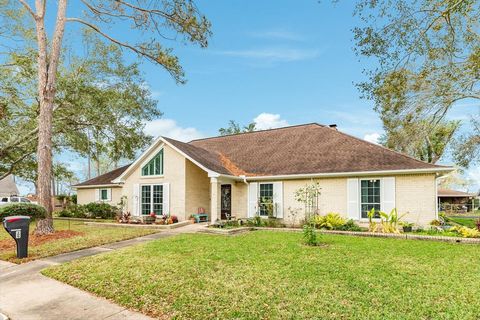 A home in Angleton