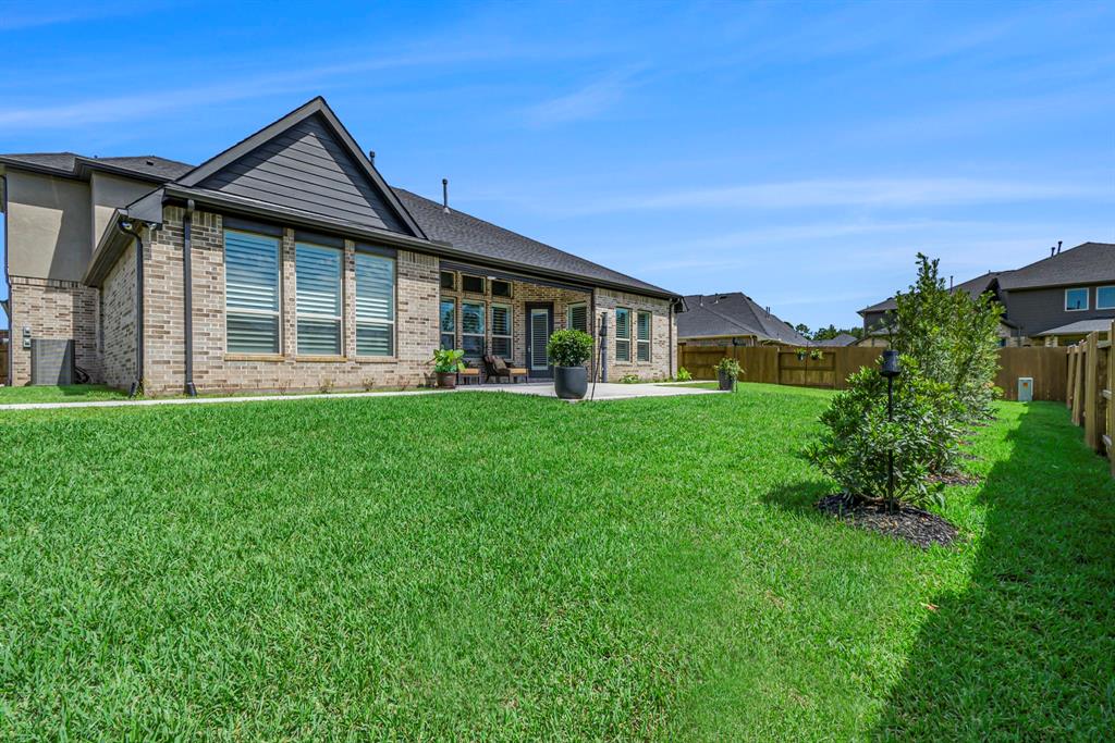 1059 Lakemont Bend Lane, Pinehurst, Texas image 39