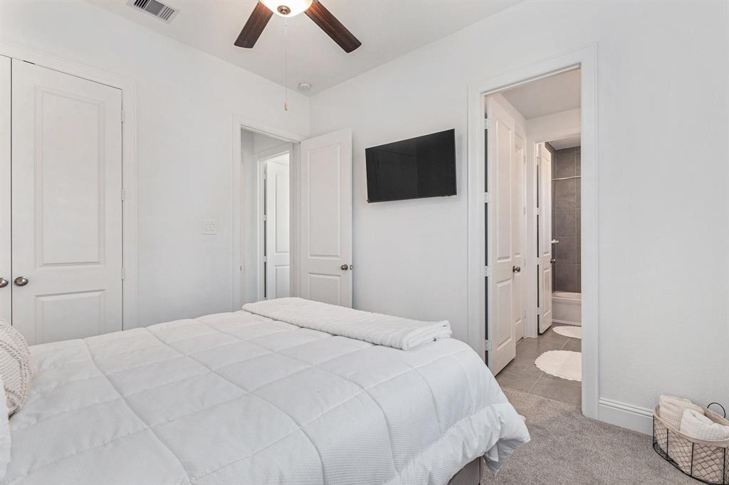 1059 Lakemont Bend Lane, Pinehurst, Texas image 25