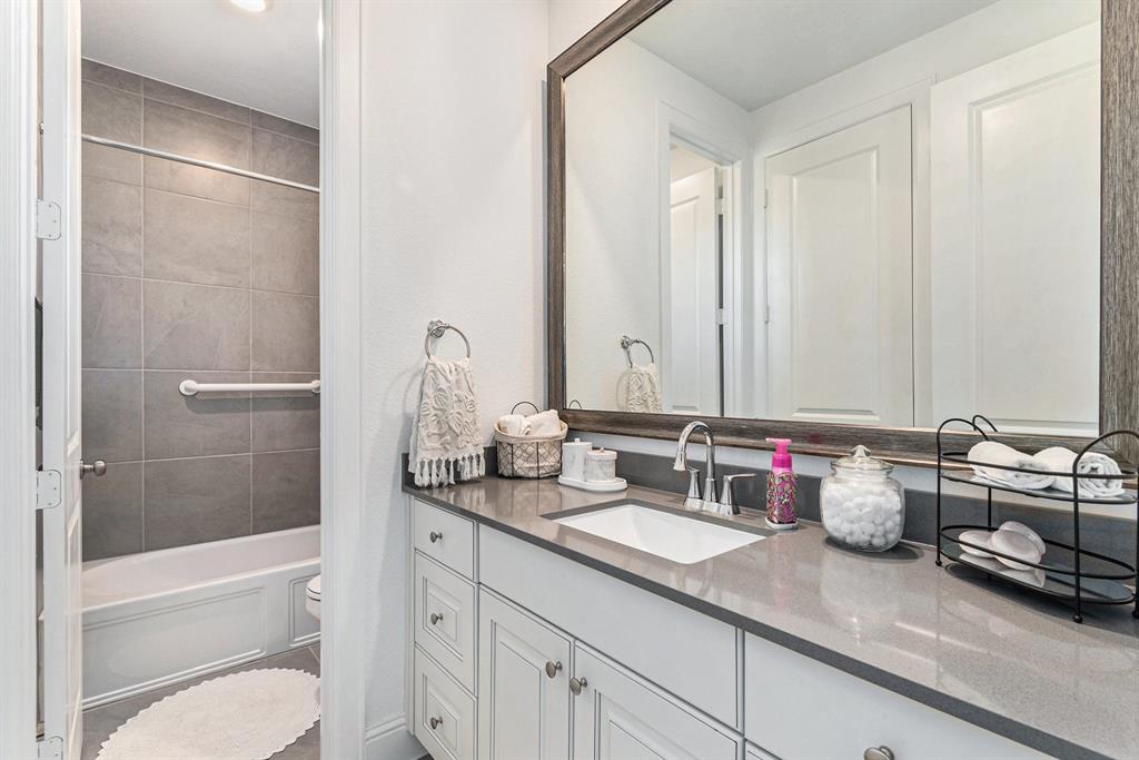 1059 Lakemont Bend Lane, Pinehurst, Texas image 24
