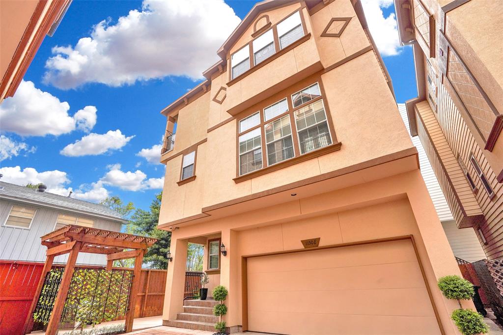 1150 W 22nd Street #E, Houston, Texas image 3
