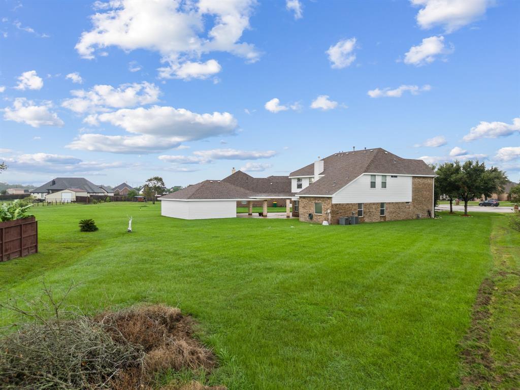 14910 High Meadow Lane, Baytown, Texas image 33