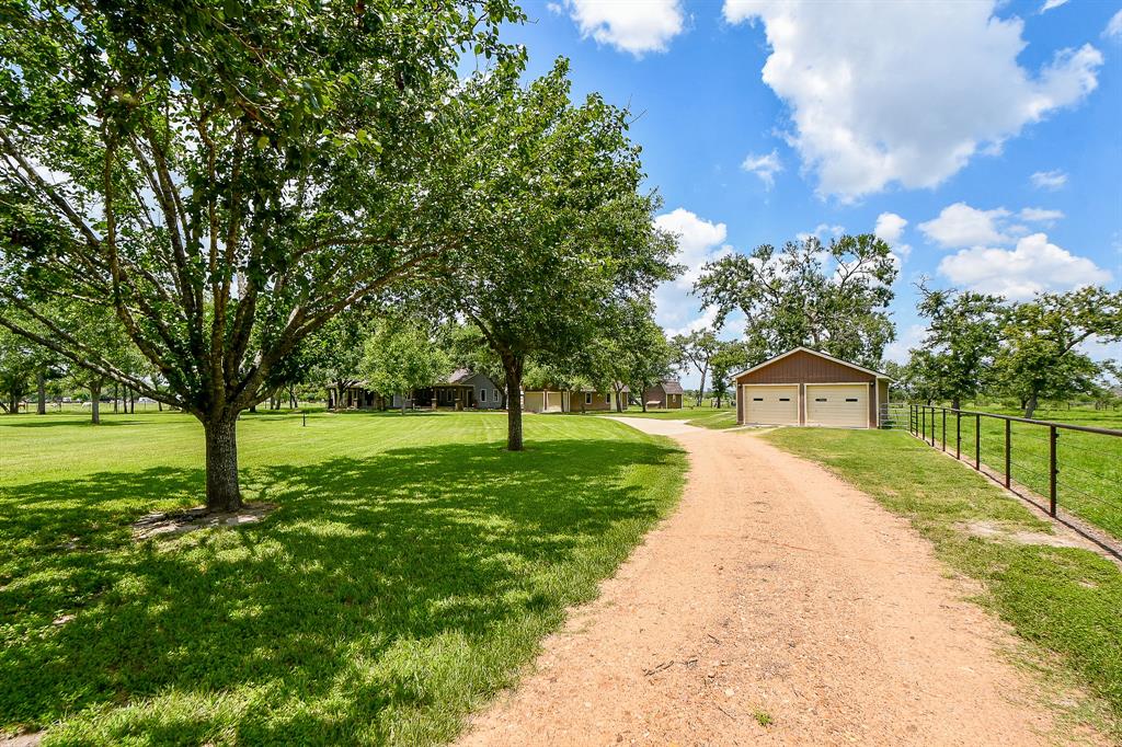 1648 Meissner Road, Bellville, Texas image 4