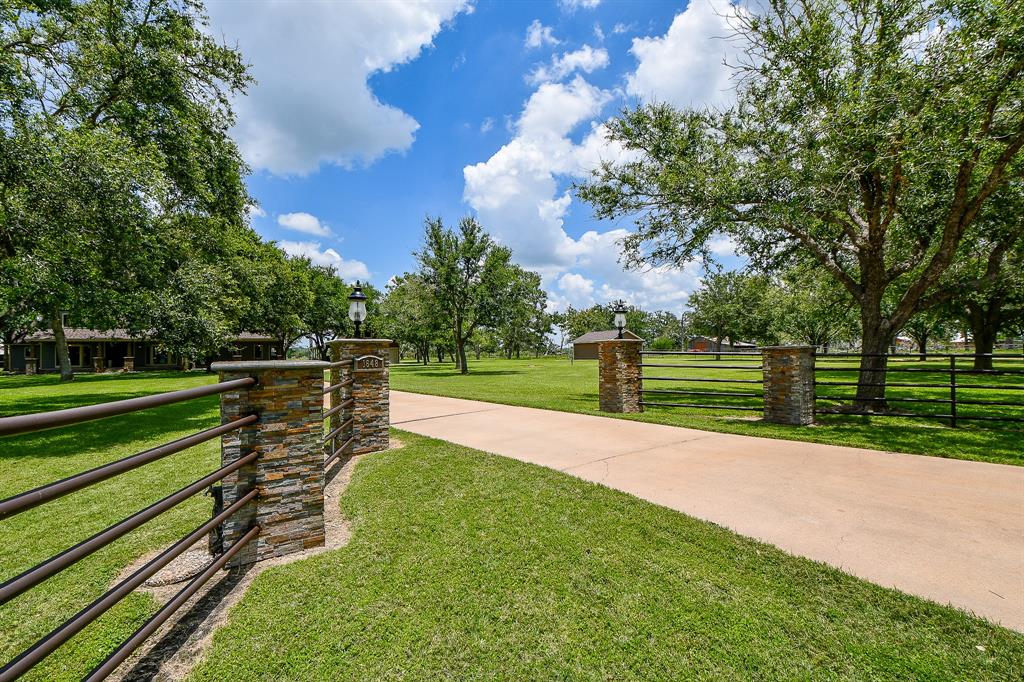 1648 Meissner Road, Bellville, Texas image 2