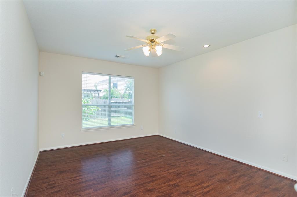 4126 Winesap Bend Drive, Stafford, Texas image 18