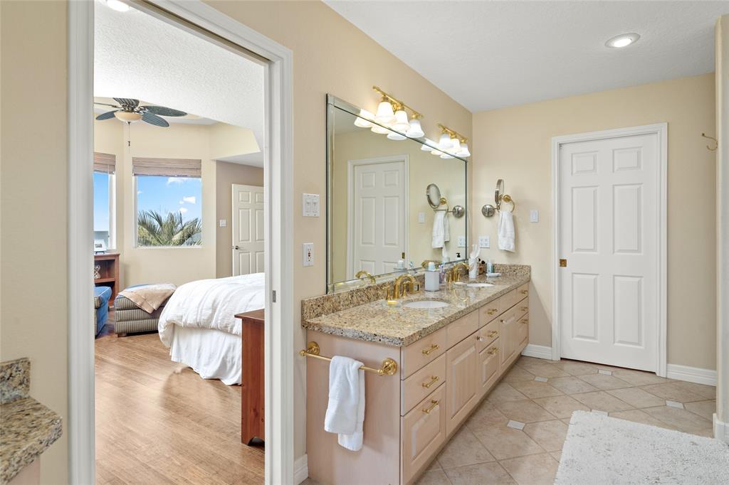 5123 W Bayshore Drive, Bacliff, Texas image 22