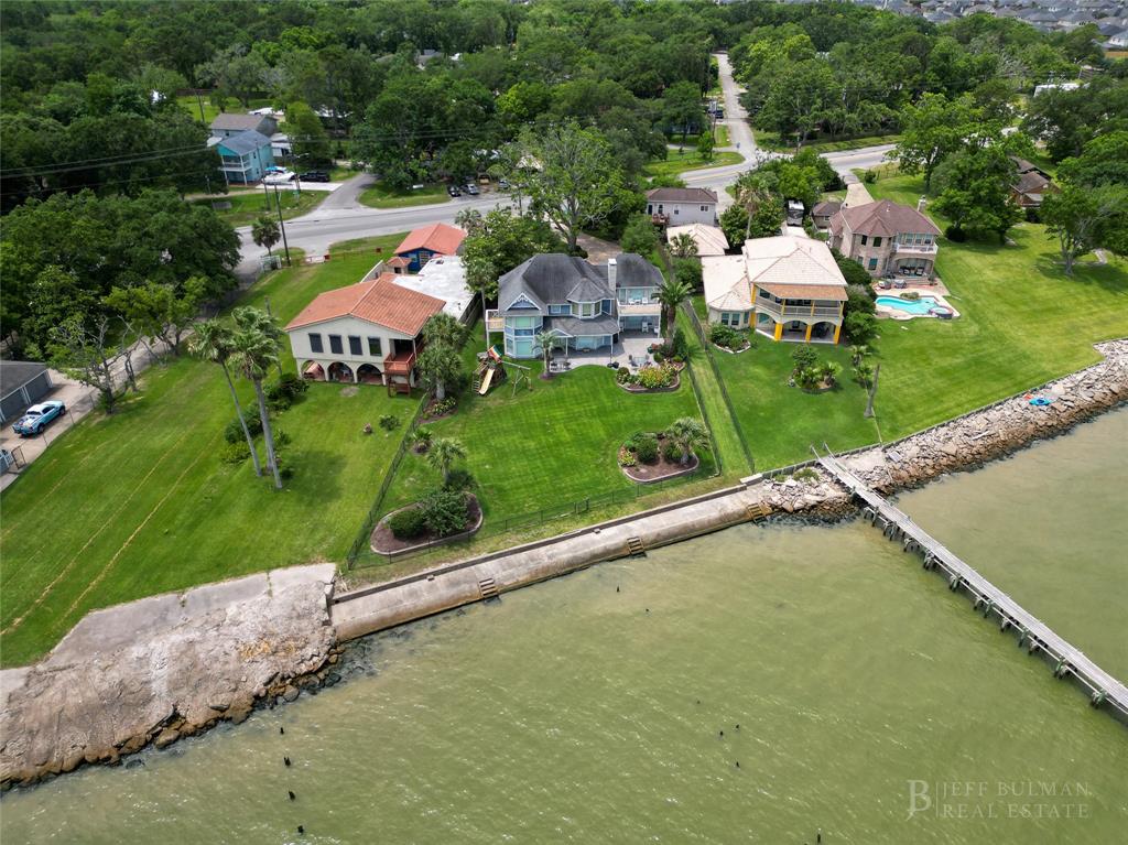 5123 W Bayshore Drive, Bacliff, Texas image 3