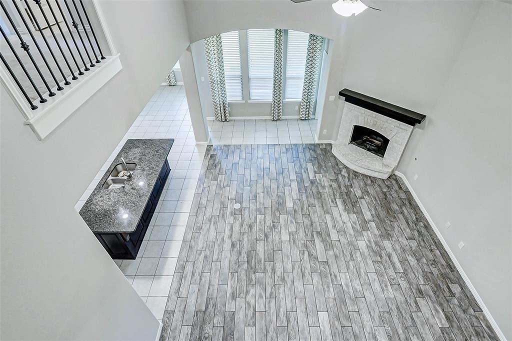 706 Suncatcher Circle, Richmond, Texas image 4