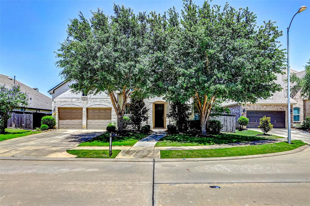 706 Suncatcher Circle, Richmond, Texas image 1