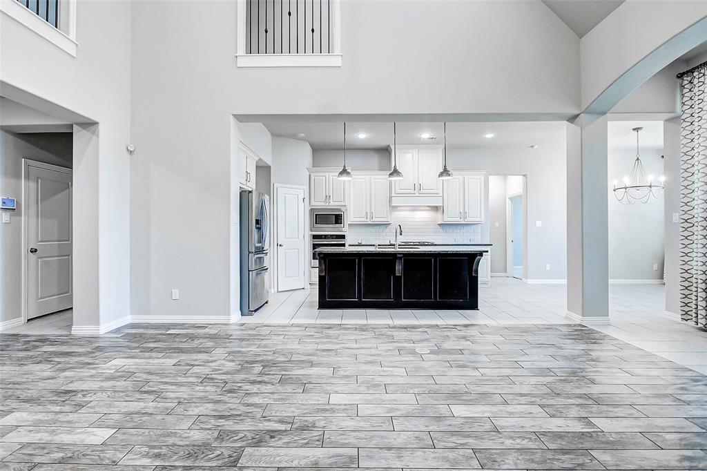 706 Suncatcher Circle, Richmond, Texas image 12