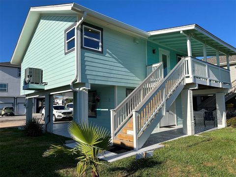 A home in Bayou Vista