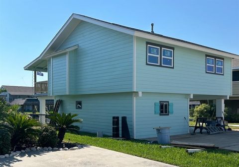 A home in Bayou Vista