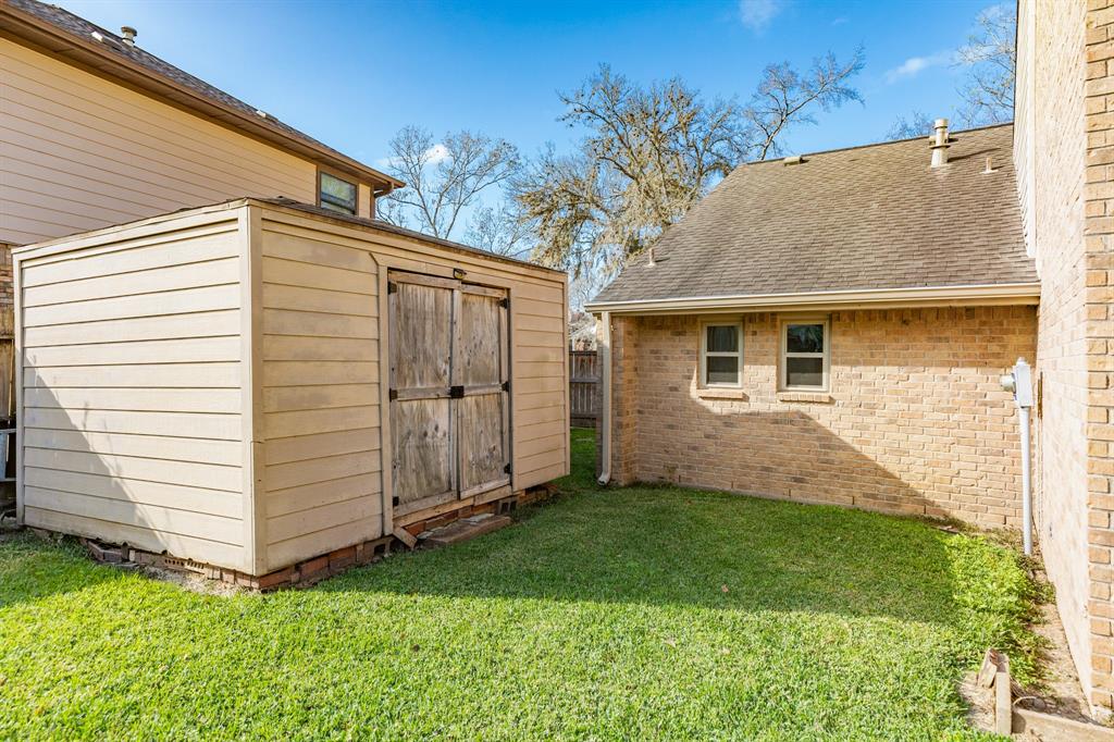 2609 Sleepy Hollow Drive, Pearland, Texas image 11