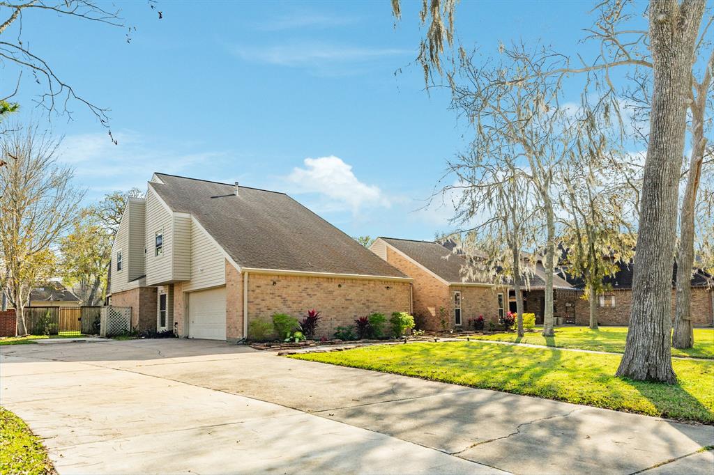 2609 Sleepy Hollow Drive, Pearland, Texas image 3