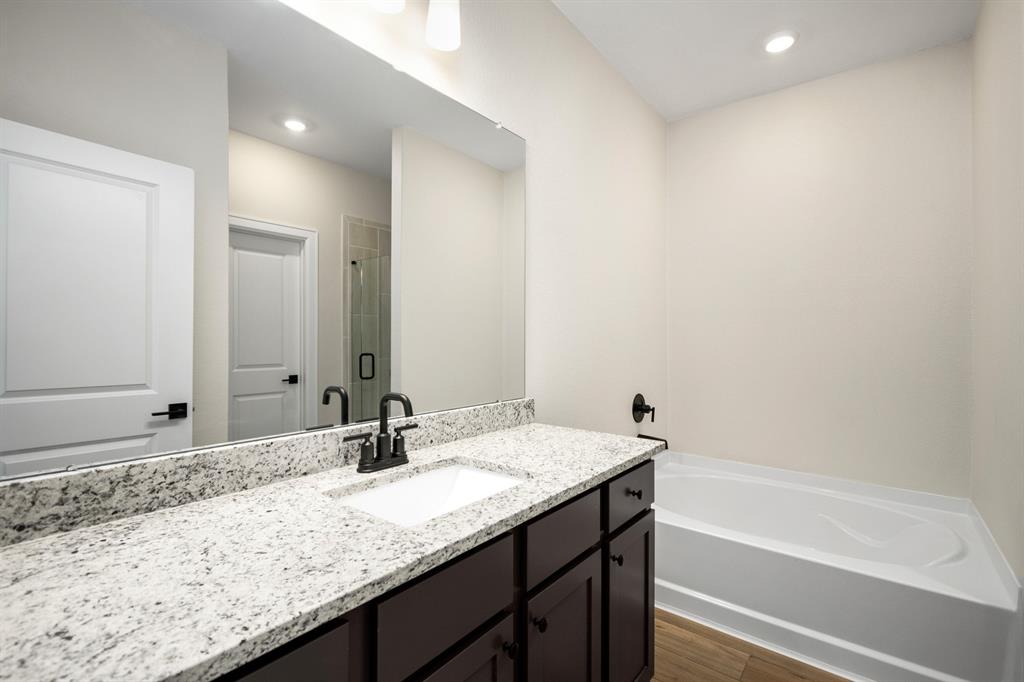 6119 White Spruce Drive, Conroe, Texas image 13