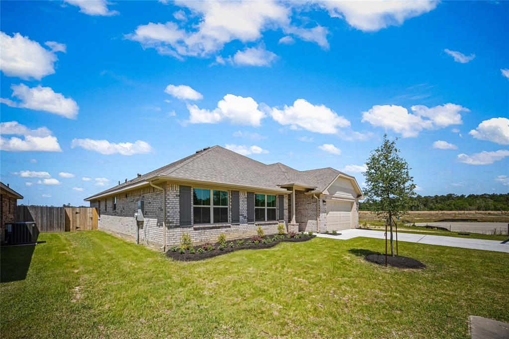 40122 Spyglass Hill Drive, Cleveland, Texas image 3