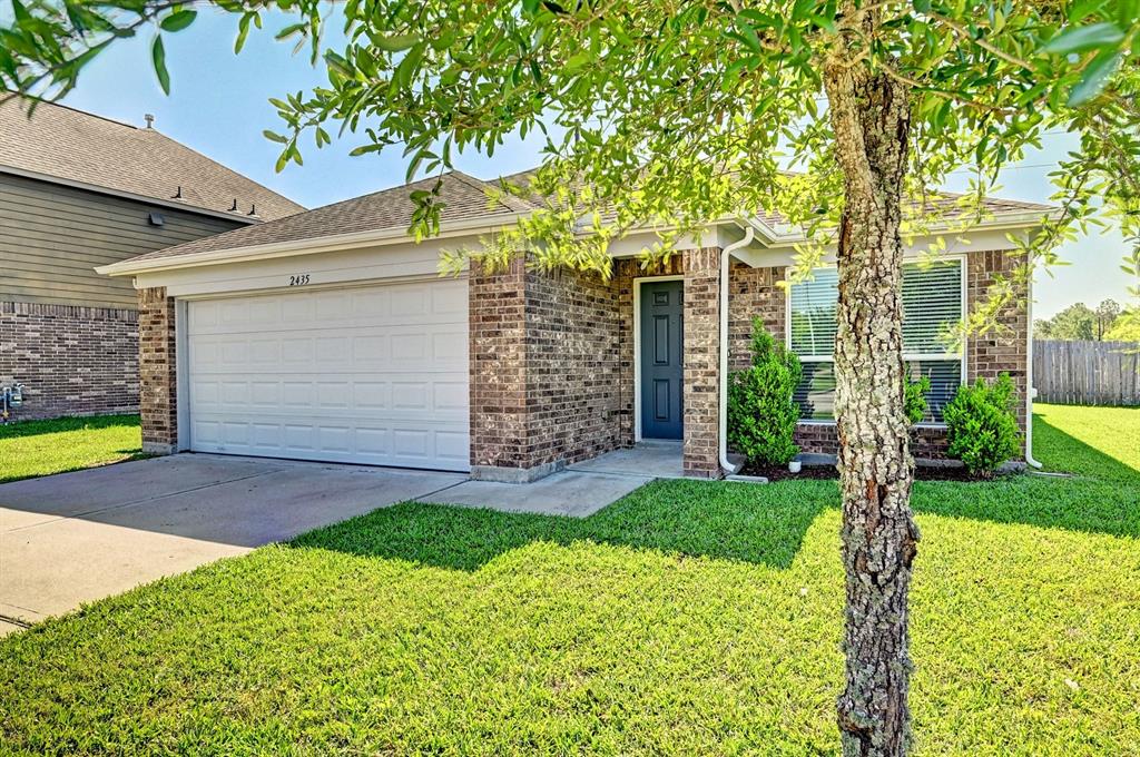 2435 Zephyr Lane, Rosenberg, Texas image 2