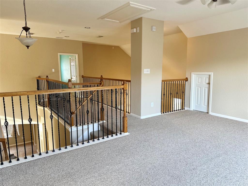3723 Tumbling Falls Drive, Manvel, Texas image 9