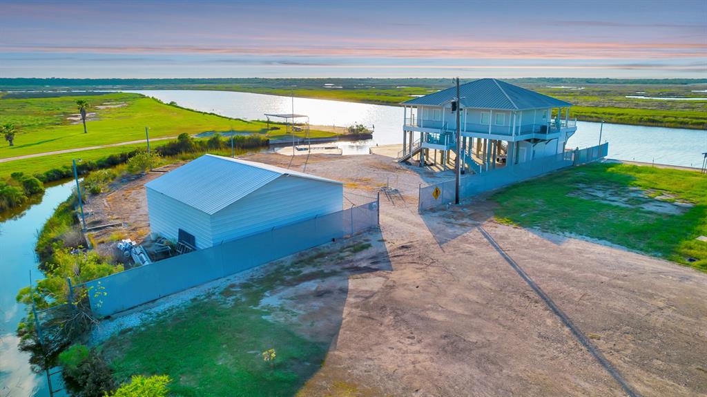 4850 County Road 328, Vanderbilt, Texas image 9