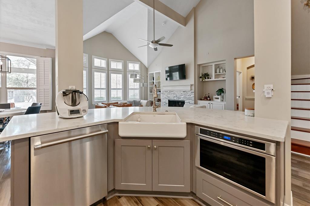31 Brywood Place, The Woodlands, Texas image 9